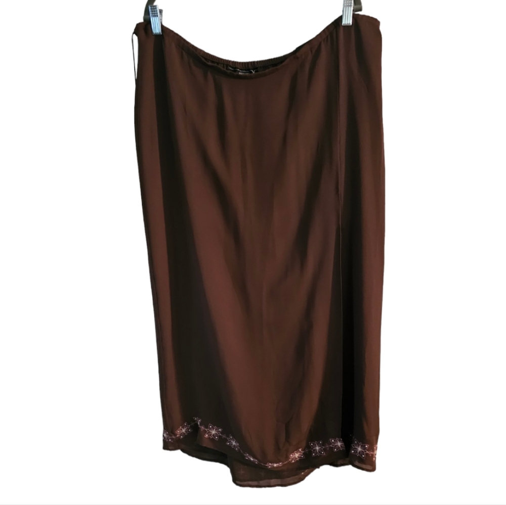 Lane Bryant. Brown Skirt with Pink Floral Trim above hem. Size 22/24. NWT.